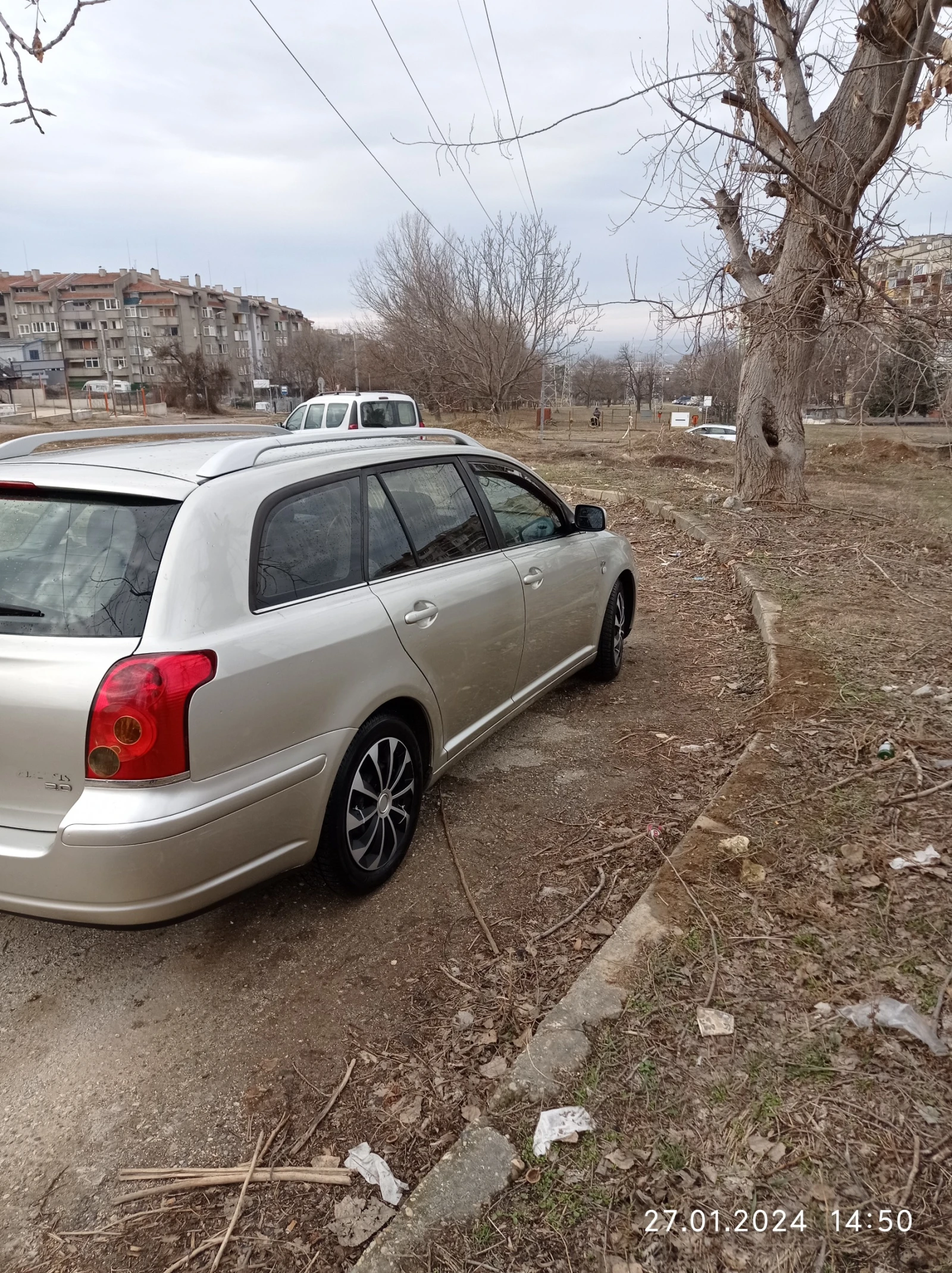 Toyota Avensis, снимка 3 - Автомобили и джипове - 56517375