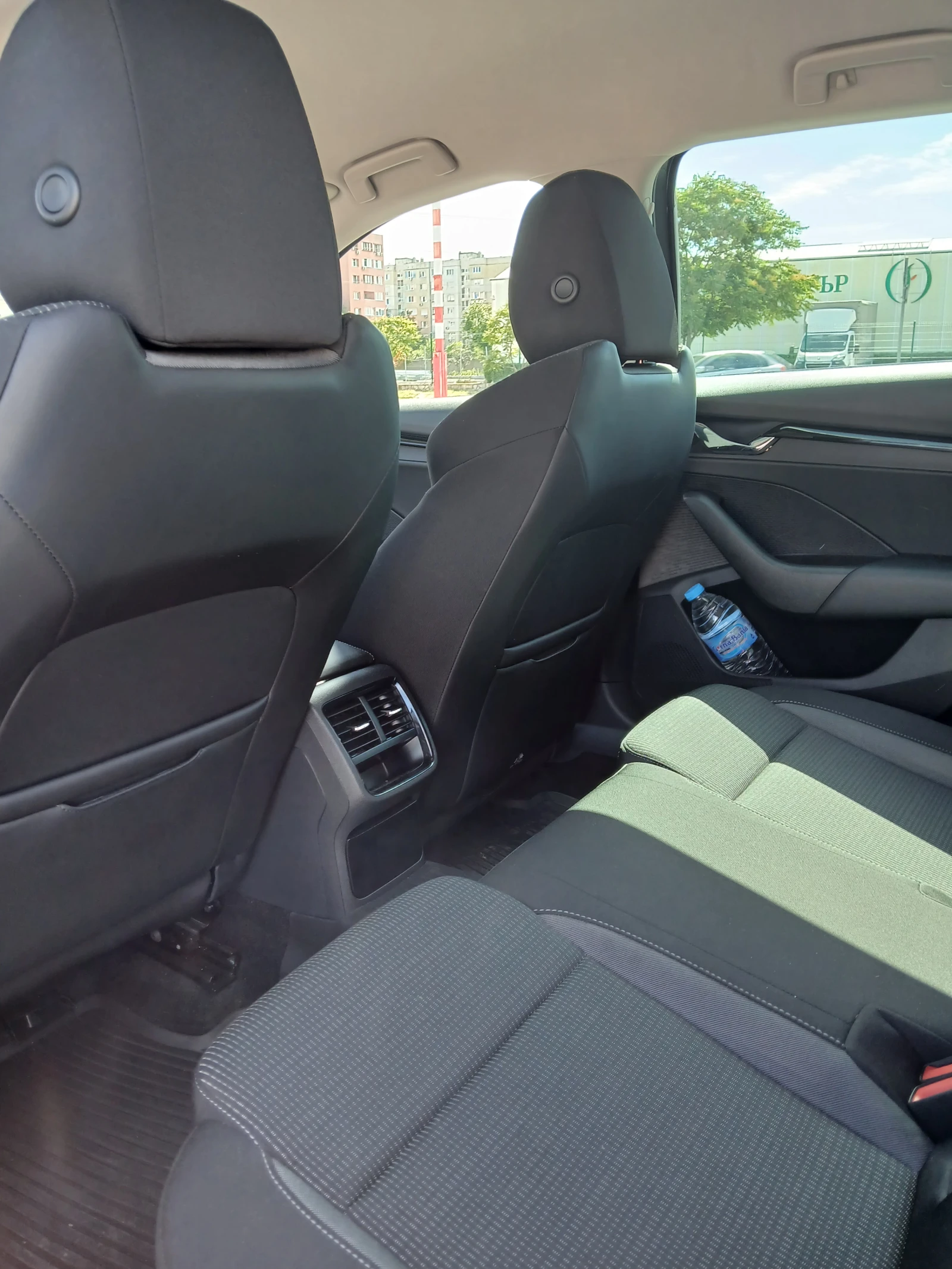 Skoda Octavia 1, 5 TSI, снимка 3 - Автомобили и джипове - 56636247