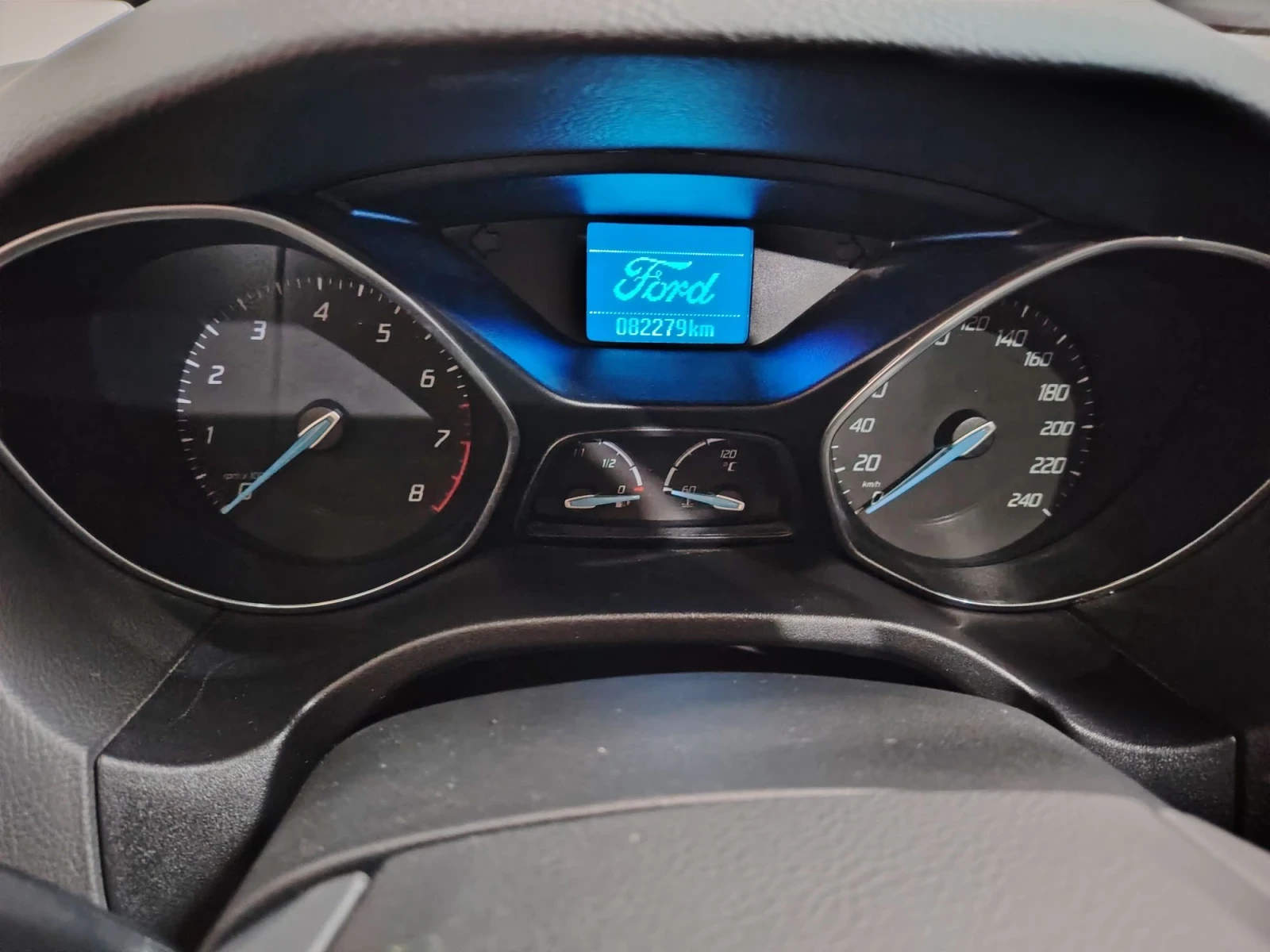 Ford Focus 1.6 105к.с., снимка 12 - Автомобили и джипове - 56741993