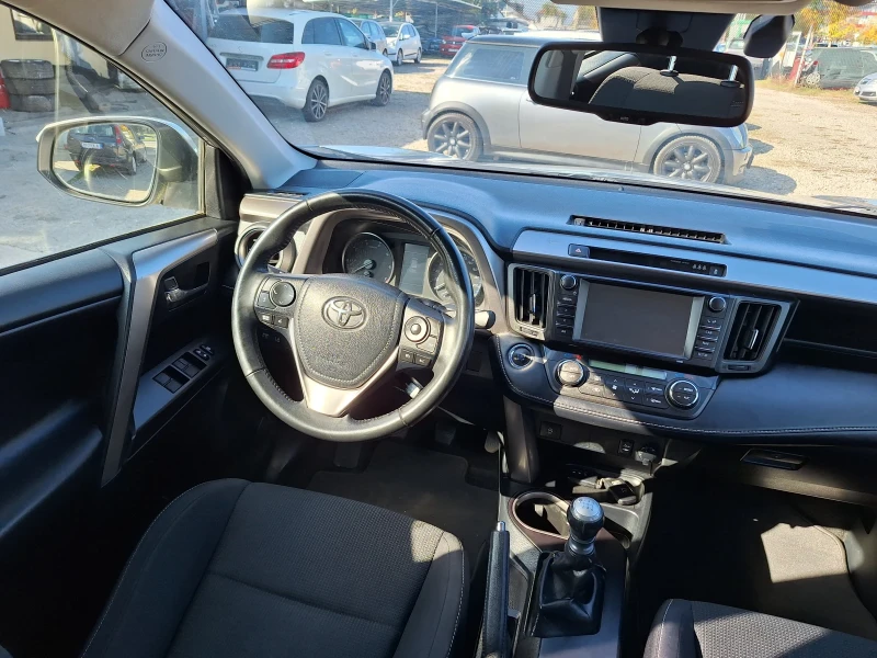 Toyota Rav4 2.0 D4D, снимка 9 - Автомобили и джипове - 47776289