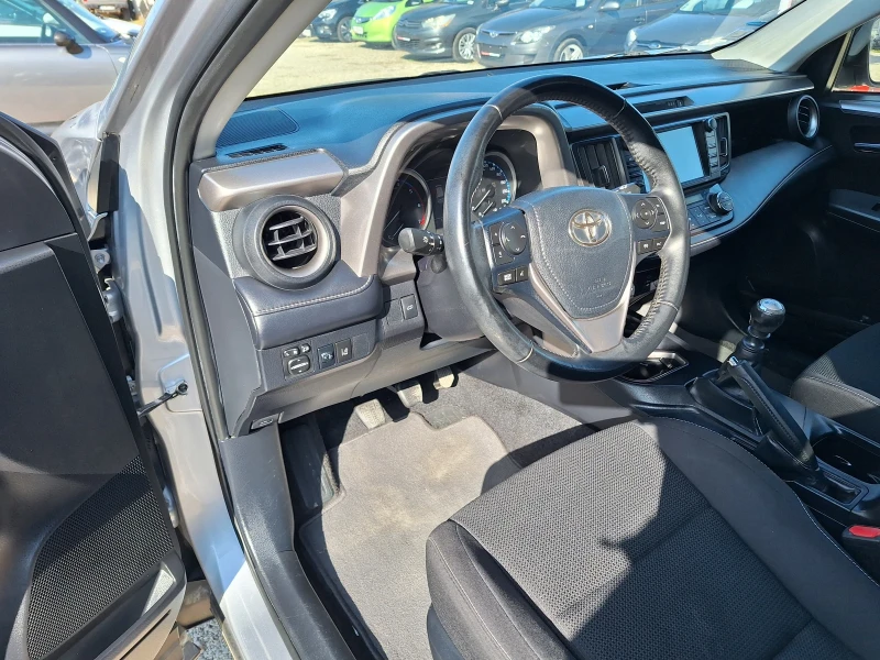 Toyota Rav4 2.0 D4D, снимка 8 - Автомобили и джипове - 47776289