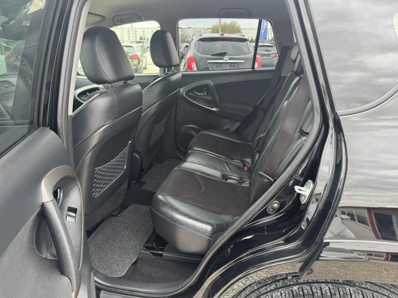 Toyota Rav4 2.2D-CAT 150ks, снимка 8 - Автомобили и джипове - 49753187