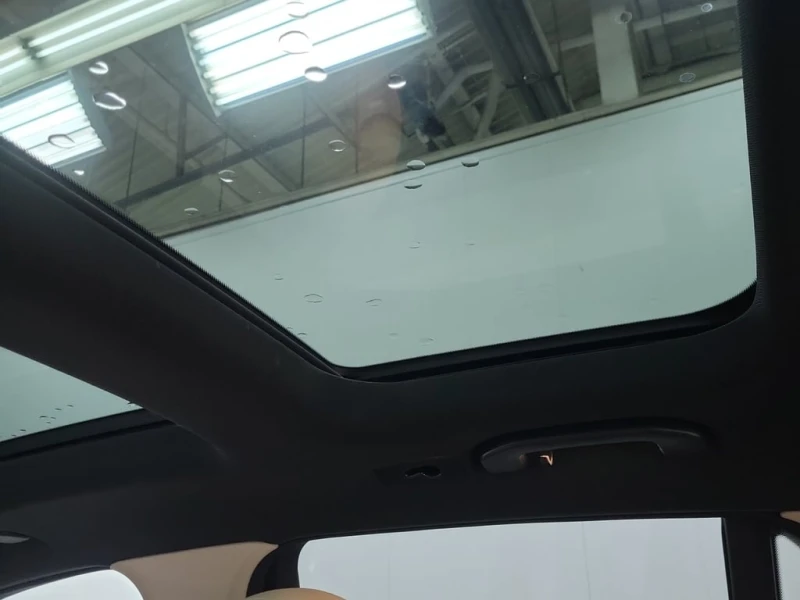 Mercedes-Benz GLC 300 * CARFAX * ЦЕНА ДО БГ, снимка 12 - Автомобили и джипове - 52727937