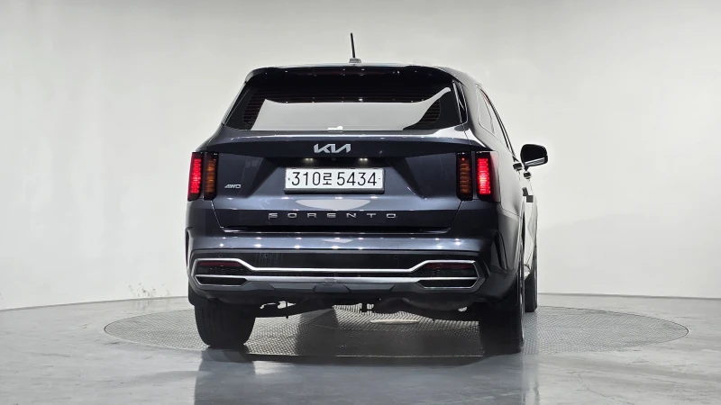 Kia Sorento 2.2CRDI/4x4/Пълна сервизна !!!, снимка 4 - Автомобили и джипове - 53373432