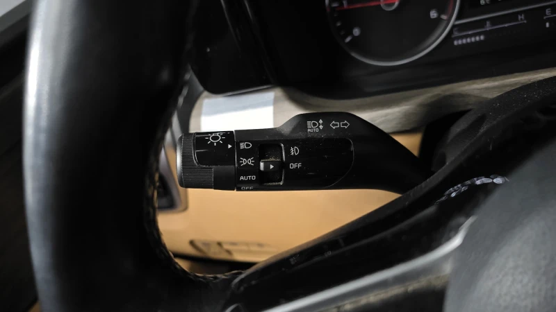 Kia Sorento 2.2CRDI/4x4/Пълна сервизна !!!, снимка 14 - Автомобили и джипове - 53373432