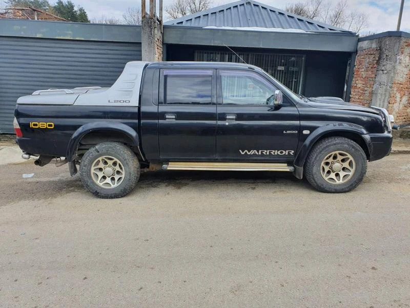 Mitsubishi L200 2.5tdi, снимка 4 - Автомобили и джипове - 46834132