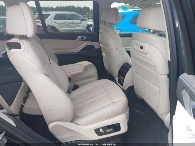 BMW X7 * xDrive40i* КОЖА* ПОДГРЕВ* ОБДУХВАНЕ* ПАНОРАМА* 3, снимка 7 - Автомобили и джипове - 54966798