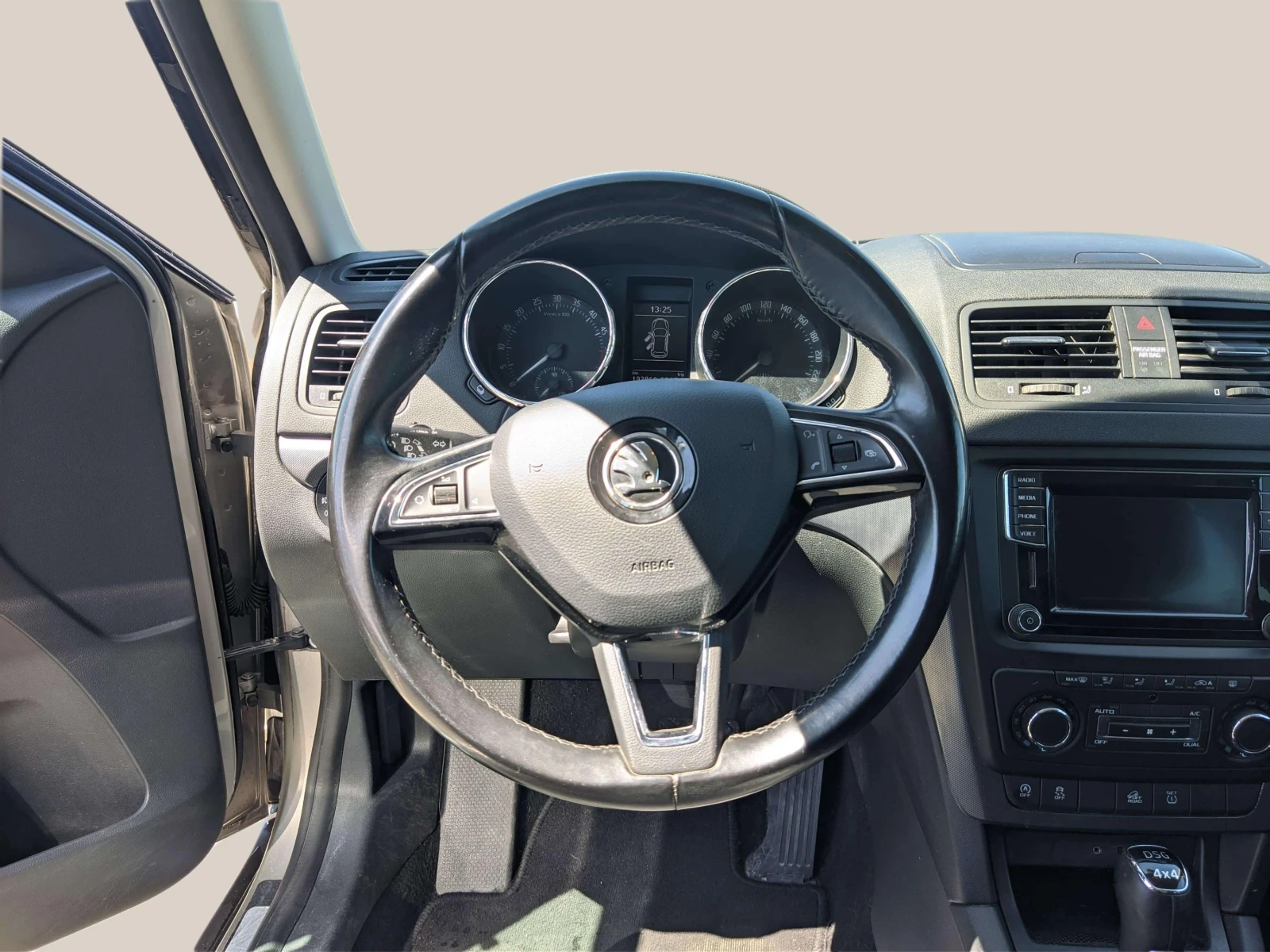 Skoda Yeti 2.0 - изображение 10