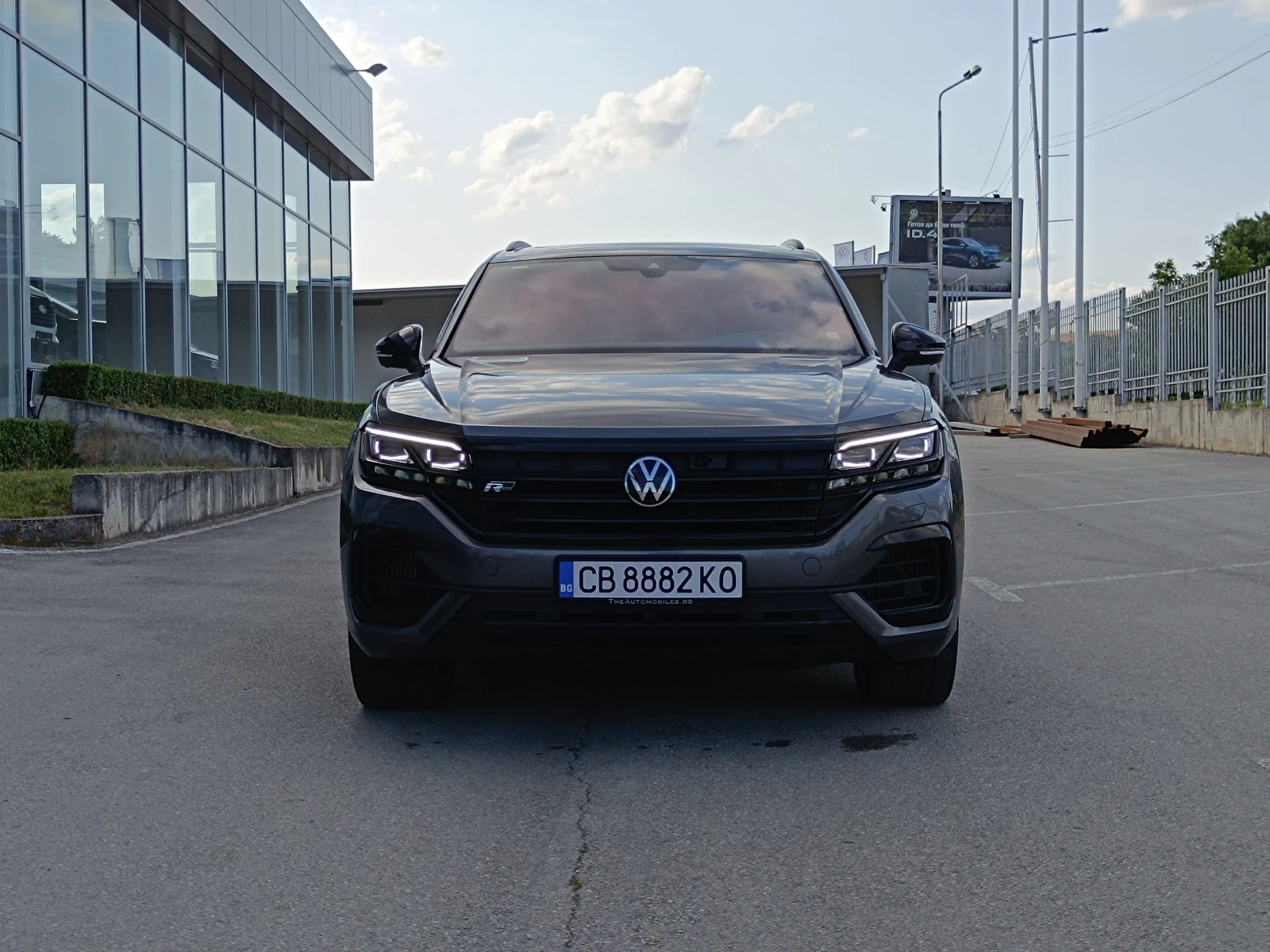 VW Touareg V8 R-line - изображение 2