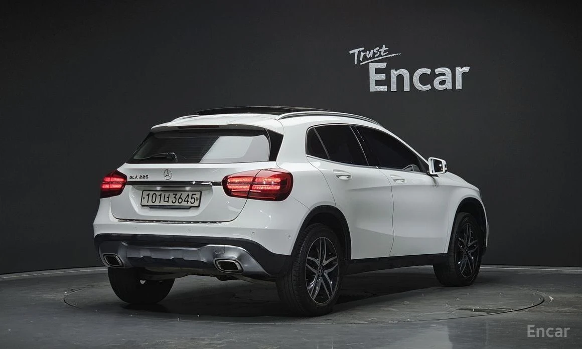 Mercedes-Benz GLA 220  - изображение 2