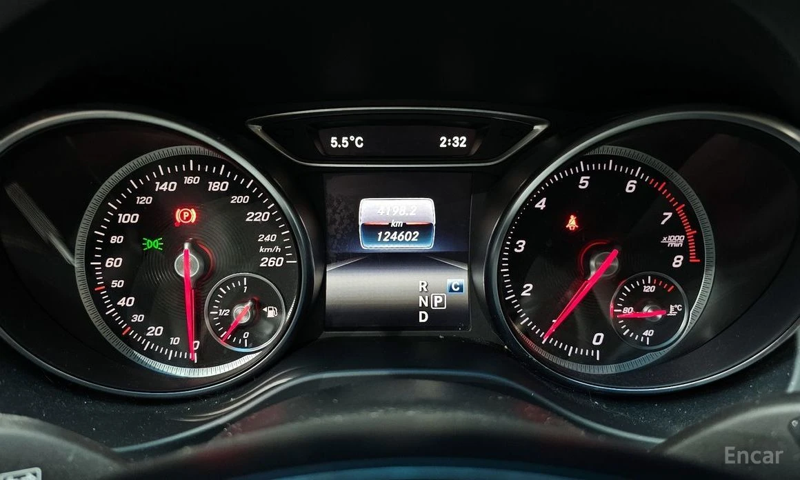 Mercedes-Benz GLA 220  - изображение 8