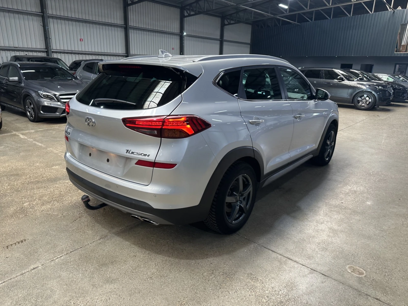 Hyundai Tucson, снимка 12 - Автомобили и джипове - 53780372