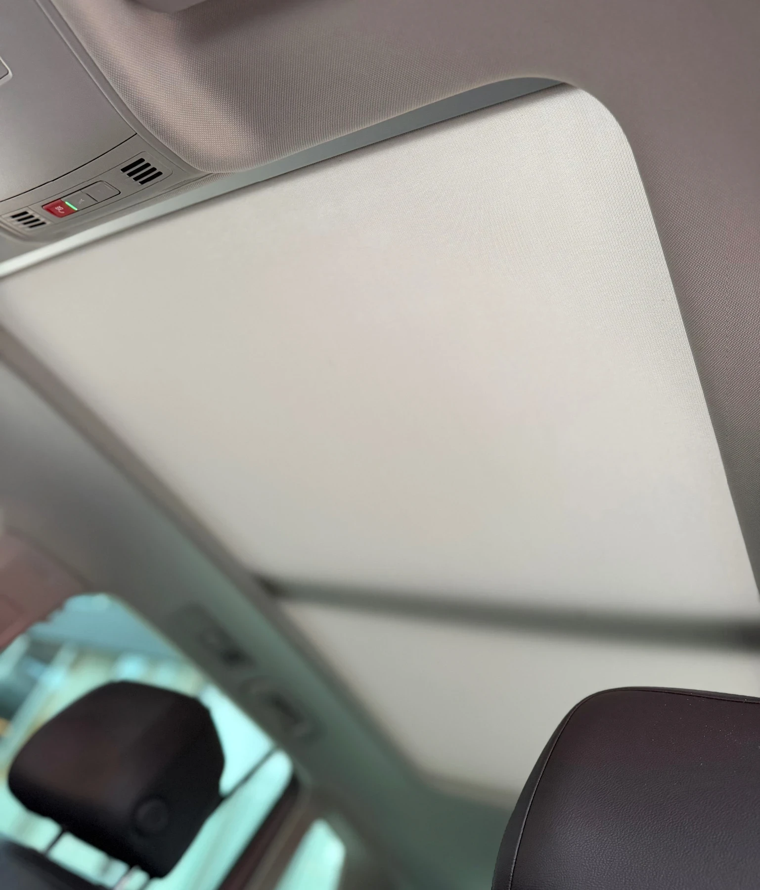 VW Tiguan R-Line , снимка 11 - Автомобили и джипове - 53923350