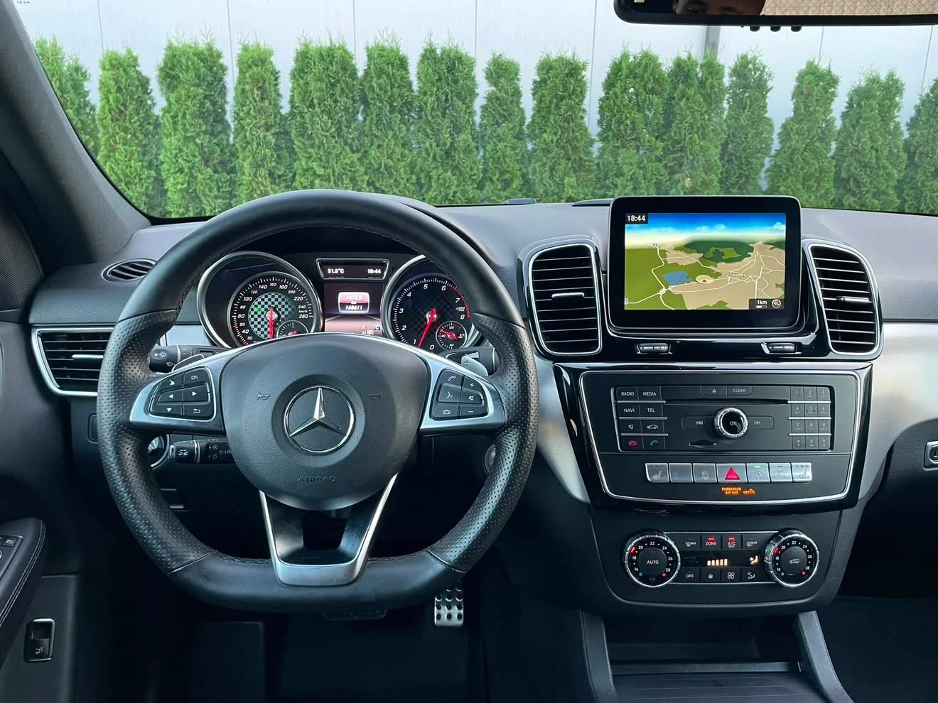 Mercedes-Benz GLE 43 AMG, снимка 12 - Автомобили и джипове - 55501700