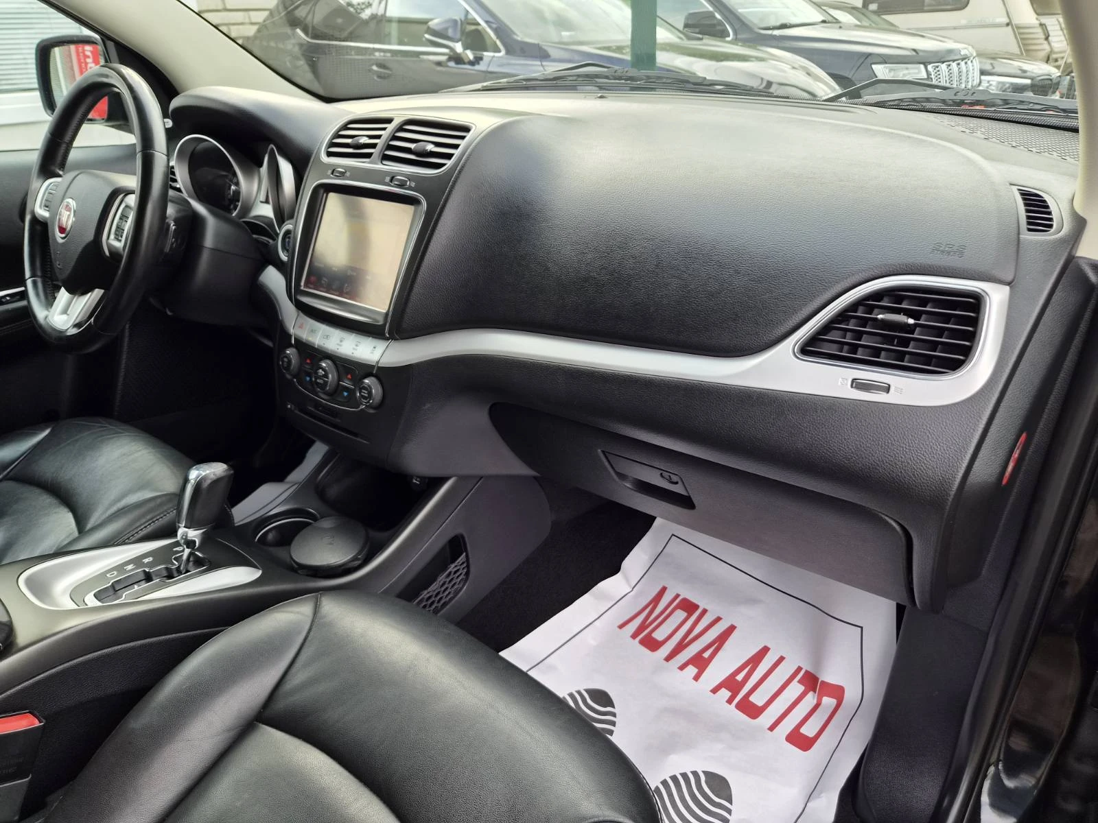 Fiat Freemont 2.0D-170кс-4X4-AUTOMATIC-7 МЕСТА, снимка 12 - Автомобили и джипове - 55837889