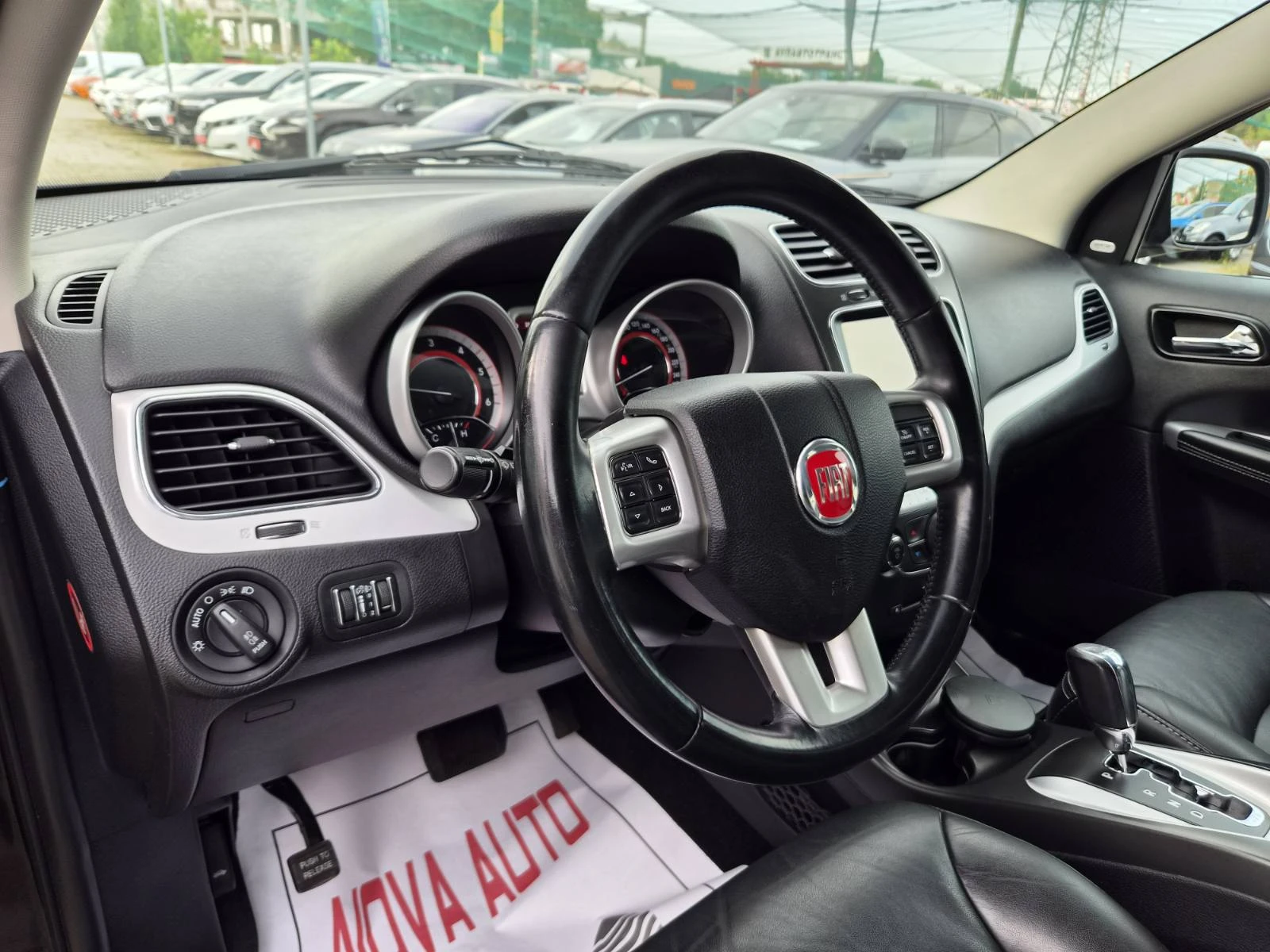 Fiat Freemont 2.0D-170кс-4X4-AUTOMATIC-7 МЕСТА, снимка 8 - Автомобили и джипове - 55837889