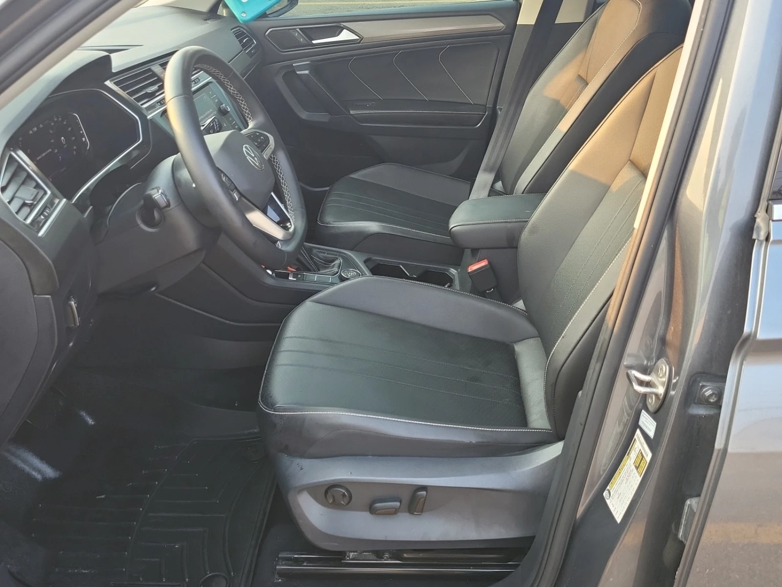 VW Tiguan * 4motion Comfortline * CARFAX * ФИНАНСИРАНЕ, снимка 3 - Автомобили и джипове - 55995549