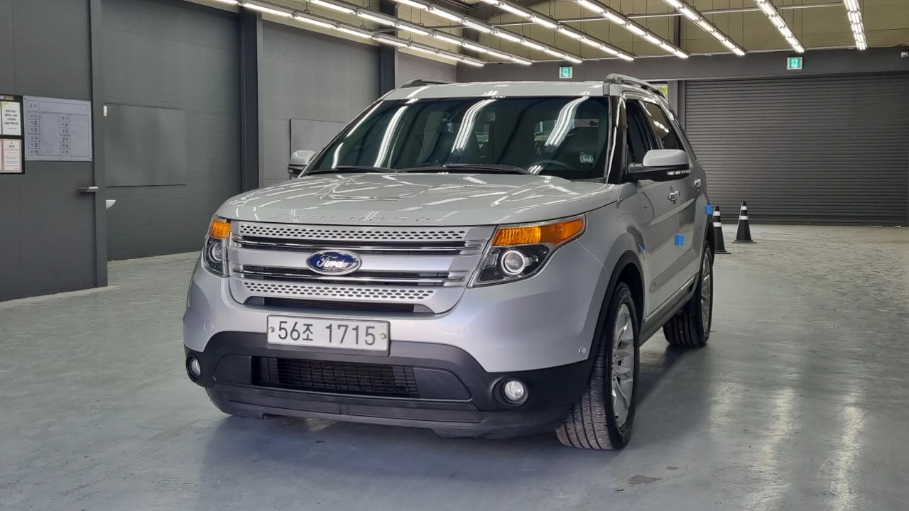 Ford Explorer 3.5 AWD - САМО 30% АВАНС, снимка 2 - Автомобили и джипове - 56368573