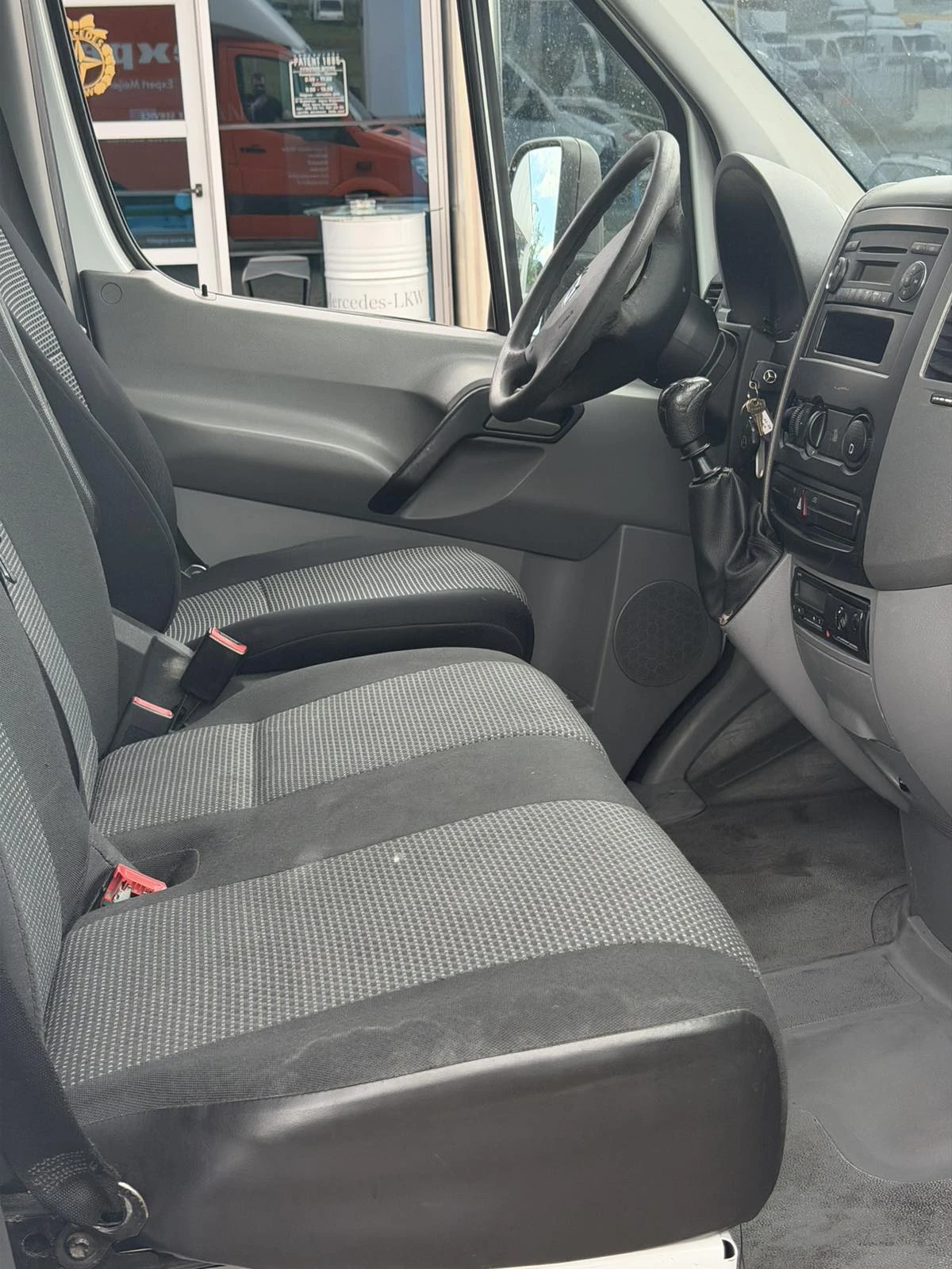 Mercedes-Benz Sprinter 513 Фургон/Падащ борд, снимка 9 - Бусове и автобуси - 54549782