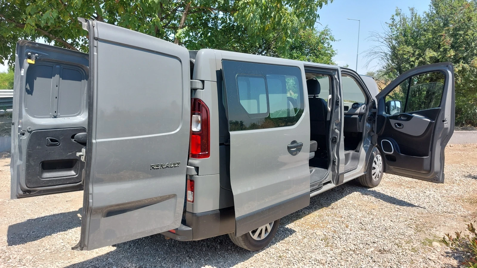 Renault Trafic L, снимка 12 - Бусове и автобуси - 55604607