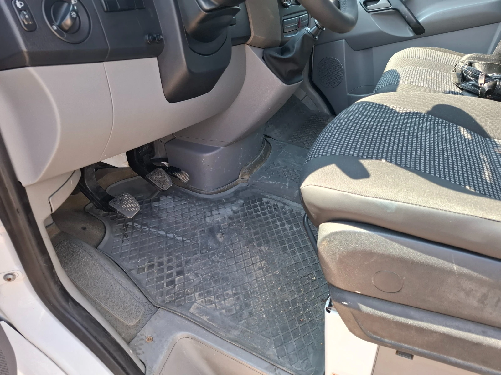 Mercedes-Benz Sprinter 411 самосвал с климатик, снимка 6 - Бусове и автобуси - 55606995