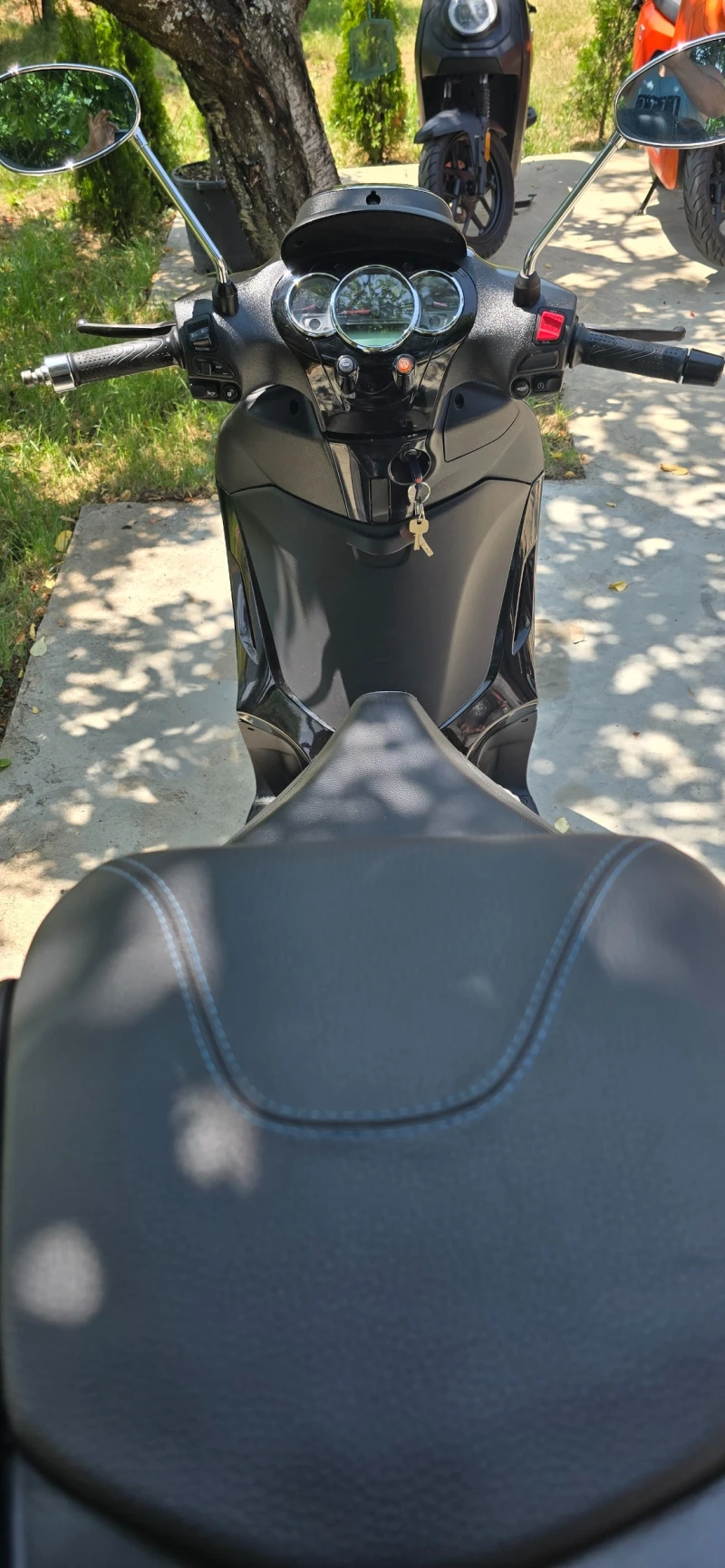 Piaggio Beverly Police 350 , снимка 8 - Мотоциклети и мототехника - 50662195