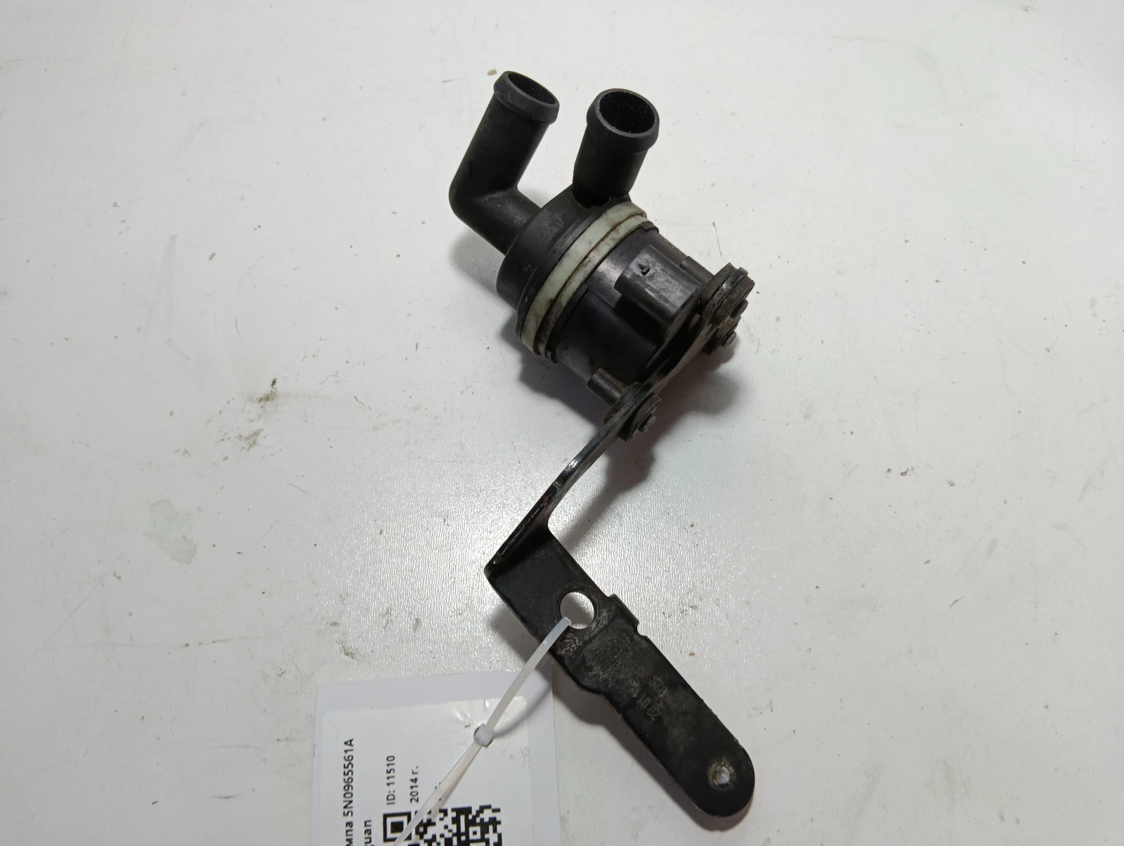 ел. водна помпа 5N0965561A 2.0TDI VW Tiguan