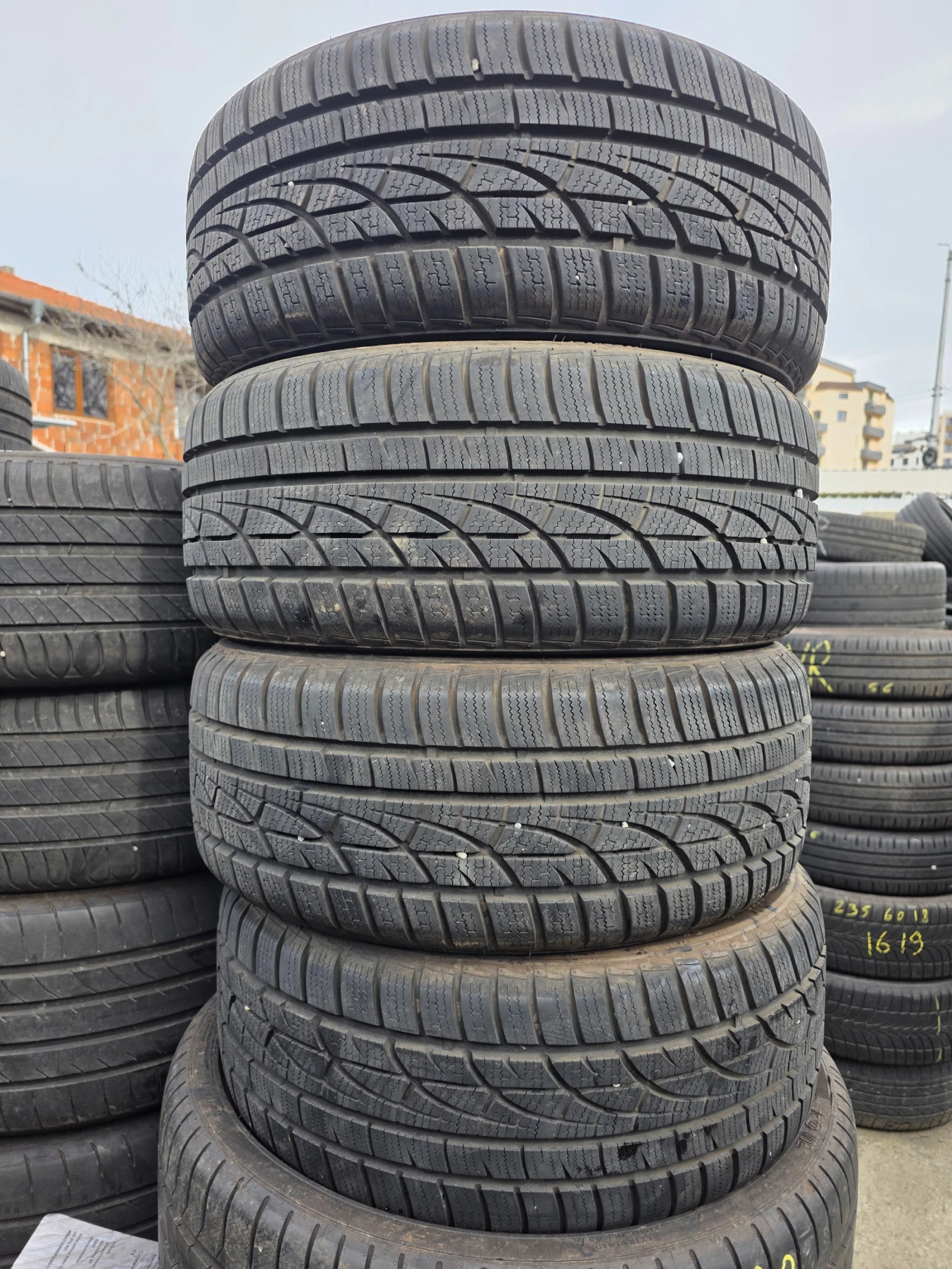 Гуми Зимни 205/50R15, снимка 5 - Гуми и джанти - 54734926