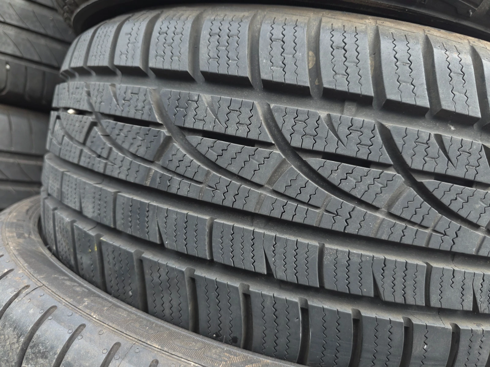 Гуми Зимни 205/50R15