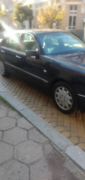 Обява за продажба на Mercedes-Benz E 280 Може бартер предложете цена ~6 700 лв. - изображение 8