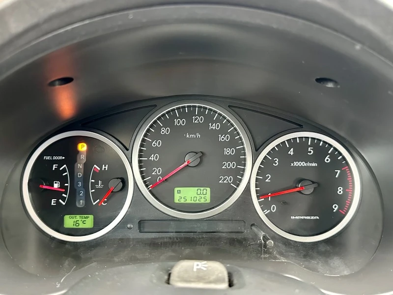 Subaru Impreza 2.0R, снимка 9 - Автомобили и джипове - 44553349