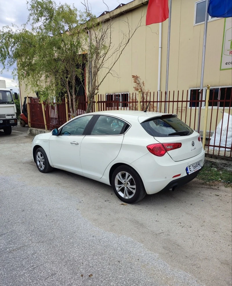 Alfa Romeo Giulietta 1.4 T-Jet, снимка 10 - Автомобили и джипове - 48638740