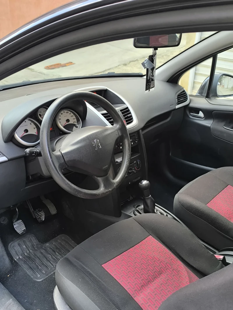 Peugeot 207 1.4 бензин 95 к.с., снимка 5 - Автомобили и джипове - 48521682