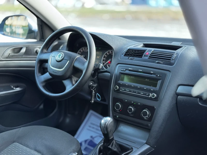 Skoda Octavia 1.9TDI/ИТАЛИЯ, снимка 12 - Автомобили и джипове - 51736939