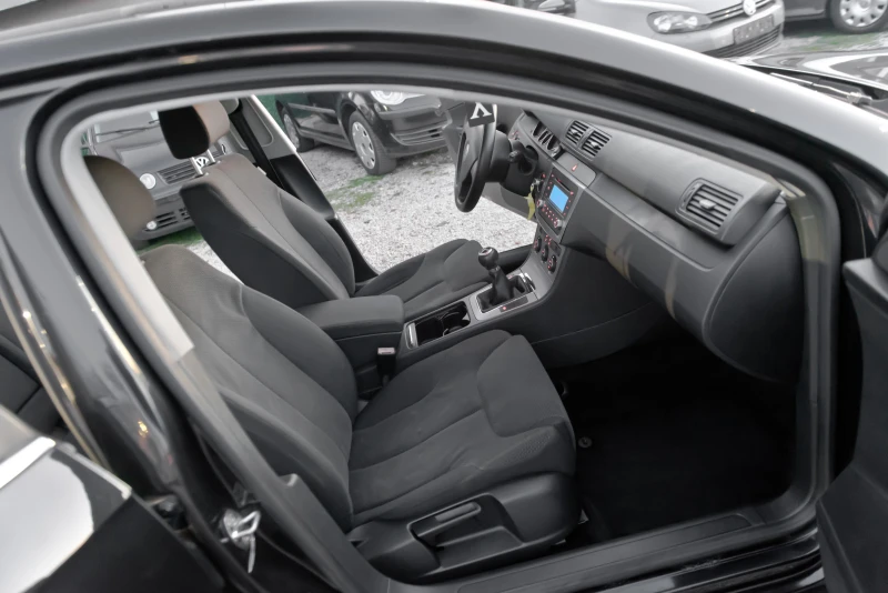 VW Passat 2.0tdi 6sk Top, снимка 11 - Автомобили и джипове - 53114954