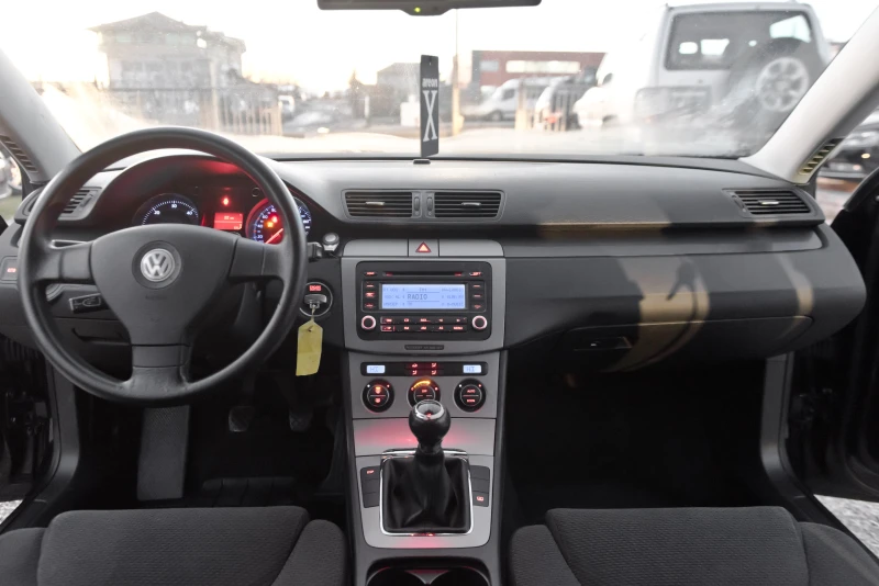 VW Passat 2.0tdi 6sk Top, снимка 15 - Автомобили и джипове - 53114954