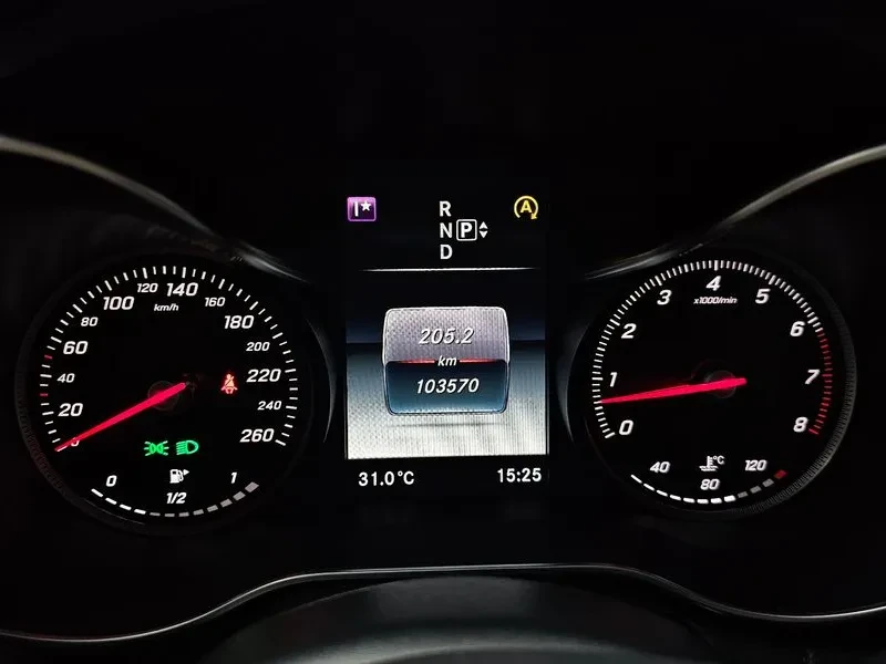 Mercedes-Benz C 200 Avantgarde, снимка 8 - Автомобили и джипове - 55739872
