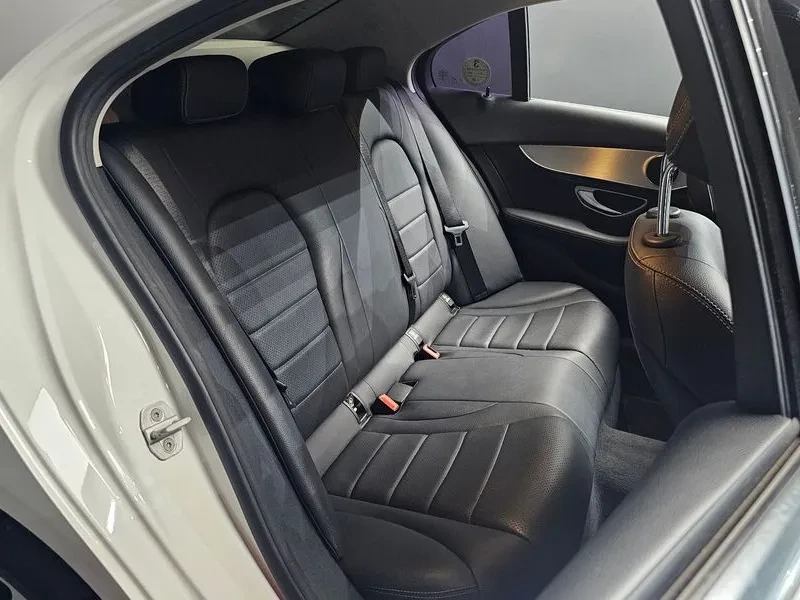 Mercedes-Benz C 200 Avantgarde, снимка 11 - Автомобили и джипове - 55739872