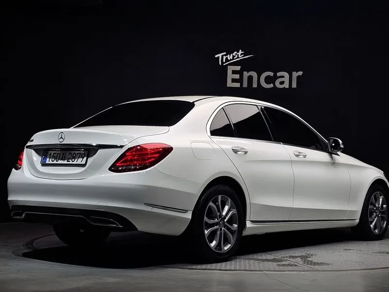 Mercedes-Benz C 200 Avantgarde, снимка 2 - Автомобили и джипове - 55739872