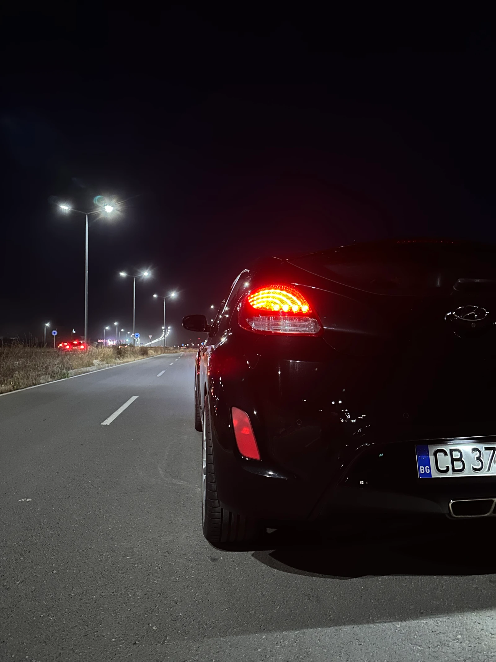 Hyundai Veloster   - изображение 10