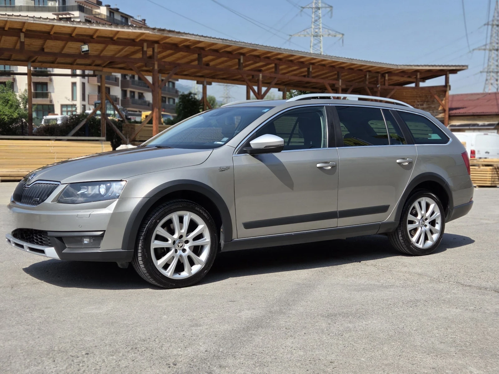 Skoda Octavia Scout 4x4 TOP FULL - изображение 2