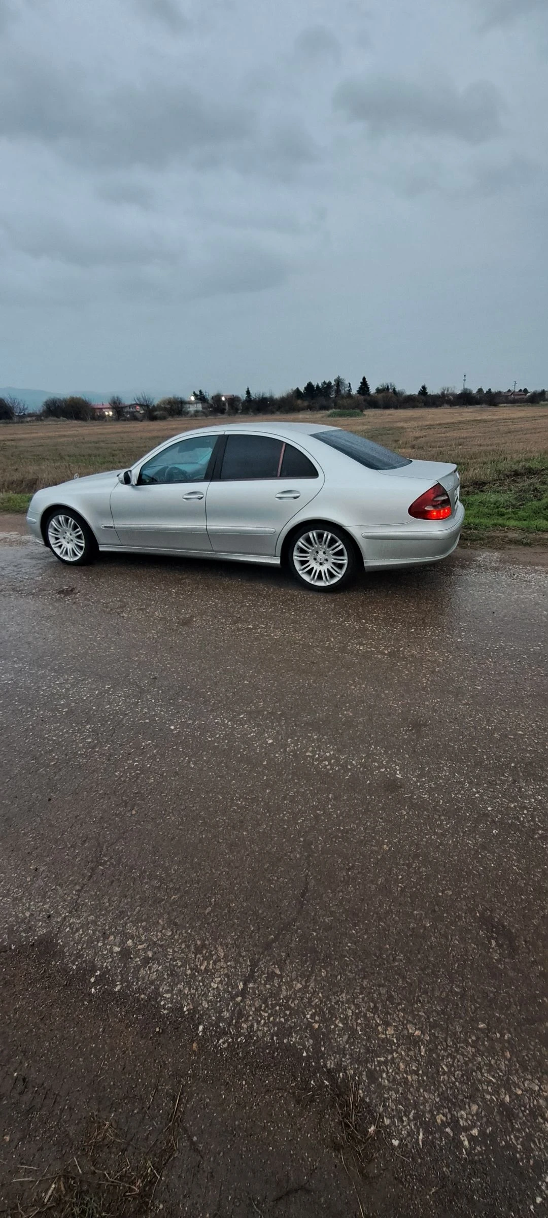 Mercedes-Benz E 270  - изображение 5