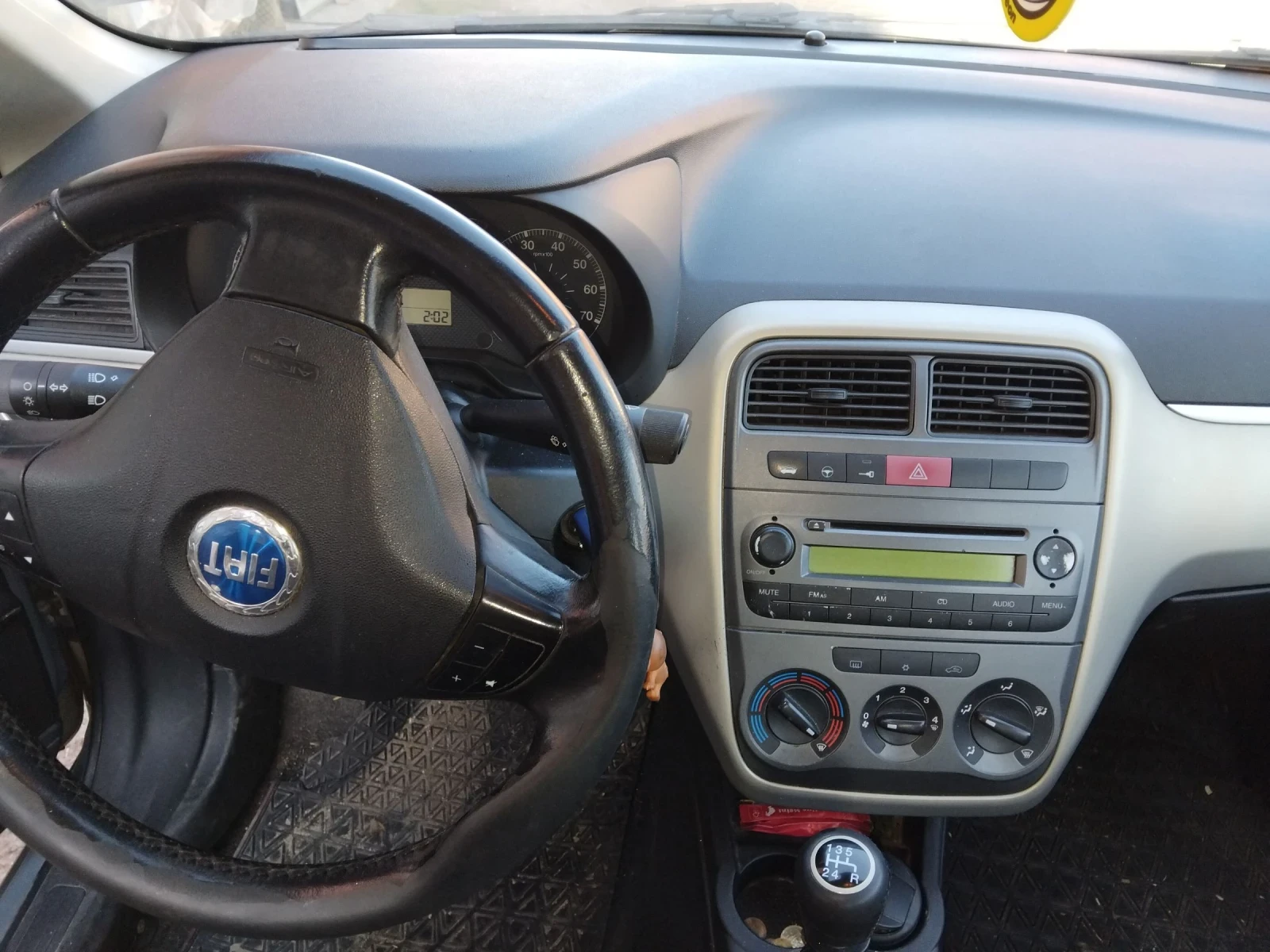 Fiat Punto 1.4i - изображение 5