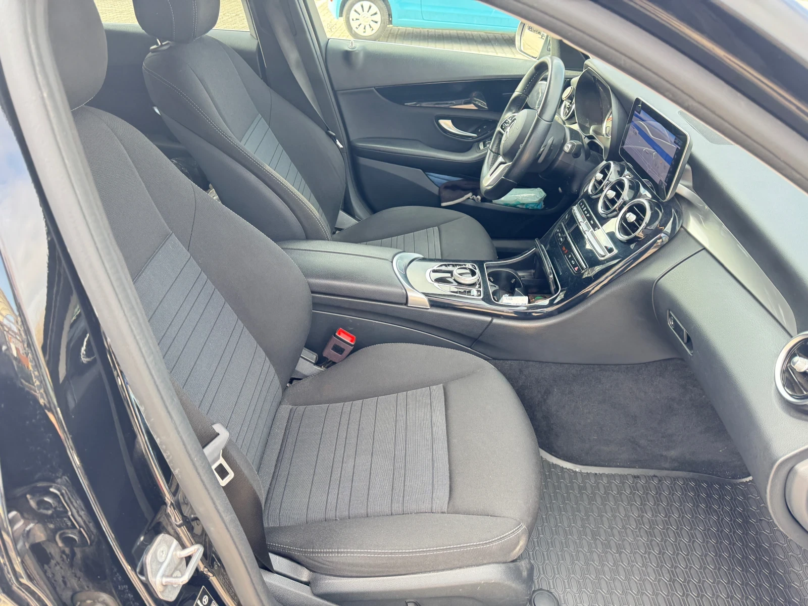 Mercedes-Benz C 300  - изображение 5