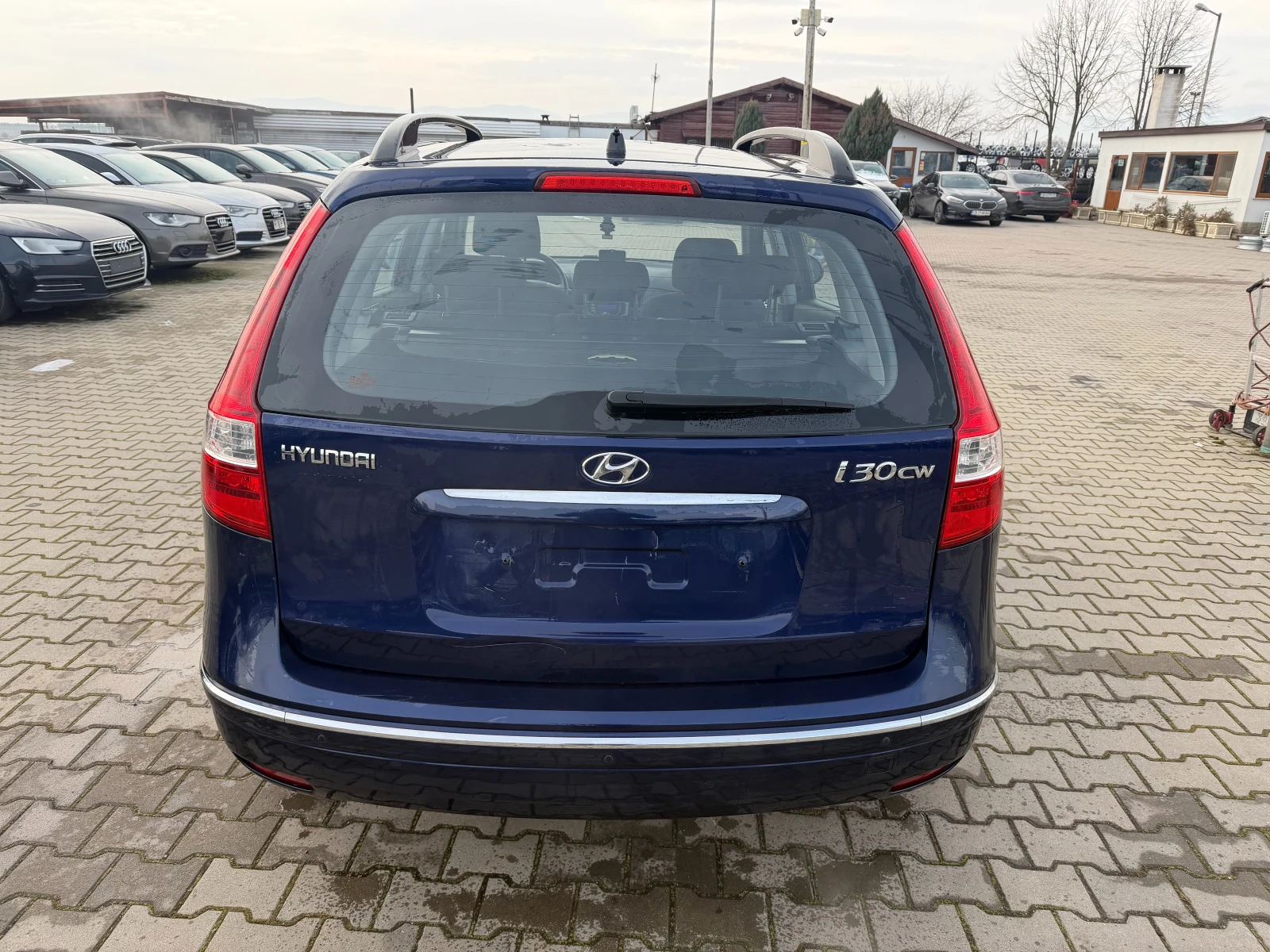 Hyundai I30 1.6i NAVI EURO 4 - изображение 7