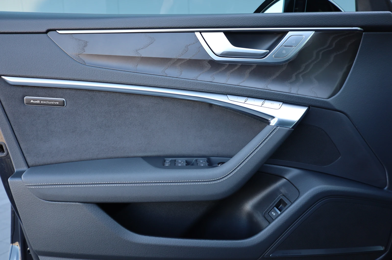 Audi S6 AUDI EXCLUSIVE* HD MATRIX LIGHTS* B&O* PANO* 360* , снимка 14 - Автомобили и джипове - 53835458