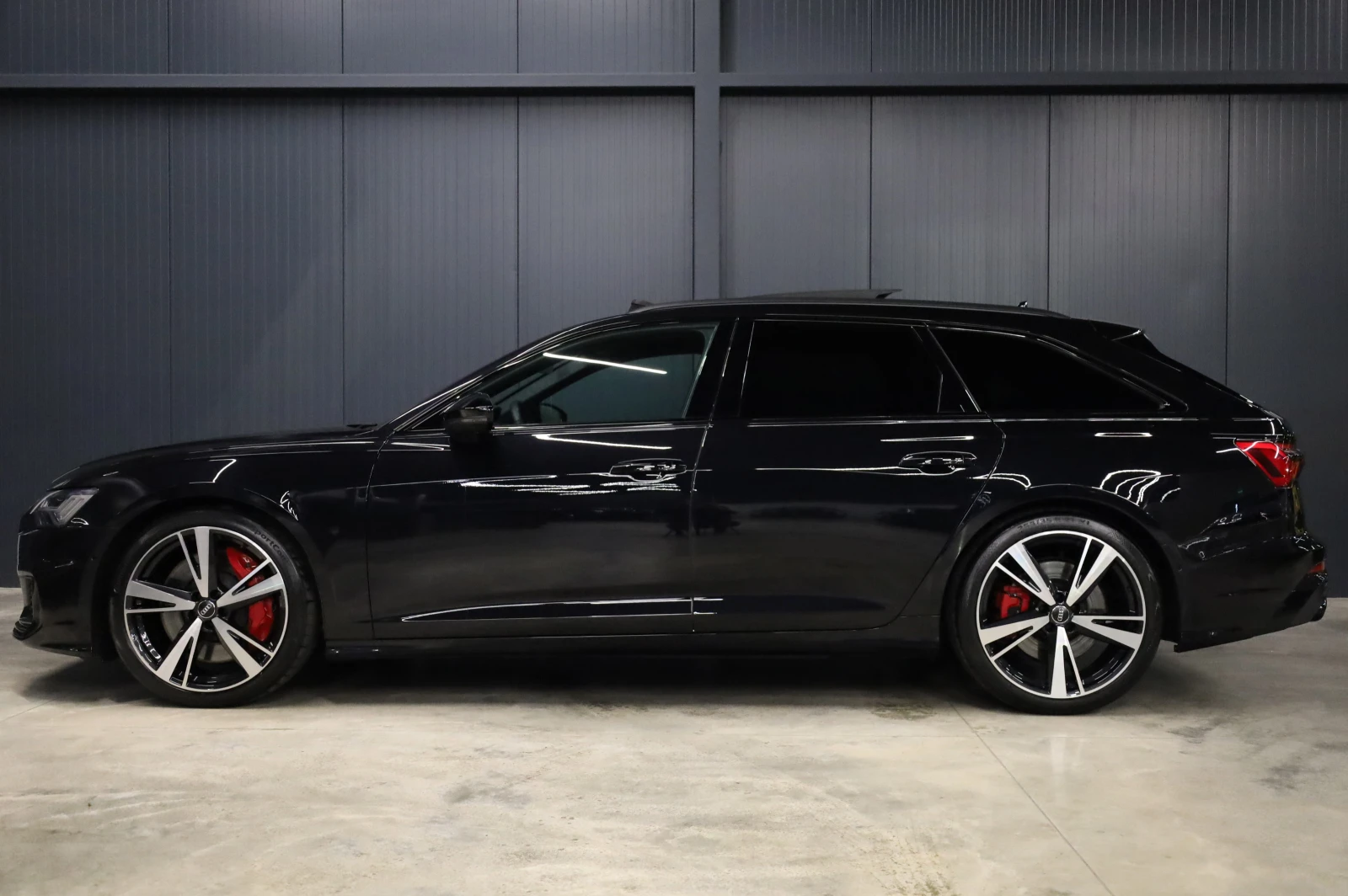 Audi S6 AUDI EXCLUSIVE* HD MATRIX LIGHTS* B&O* PANO* 360* , снимка 3 - Автомобили и джипове - 53835458