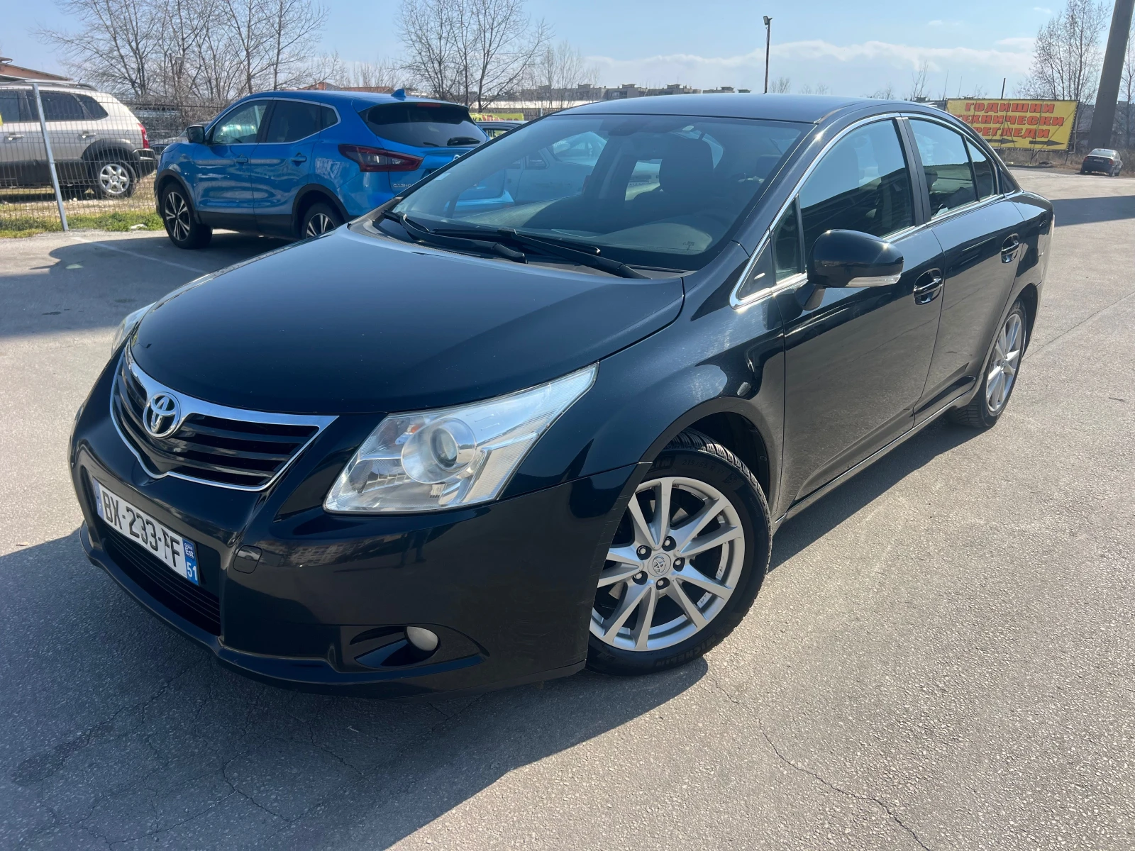 Toyota Avensis 2.0 D-4D CLIMA/NAVI/CAMERA, снимка 6 - Автомобили и джипове - 53867328