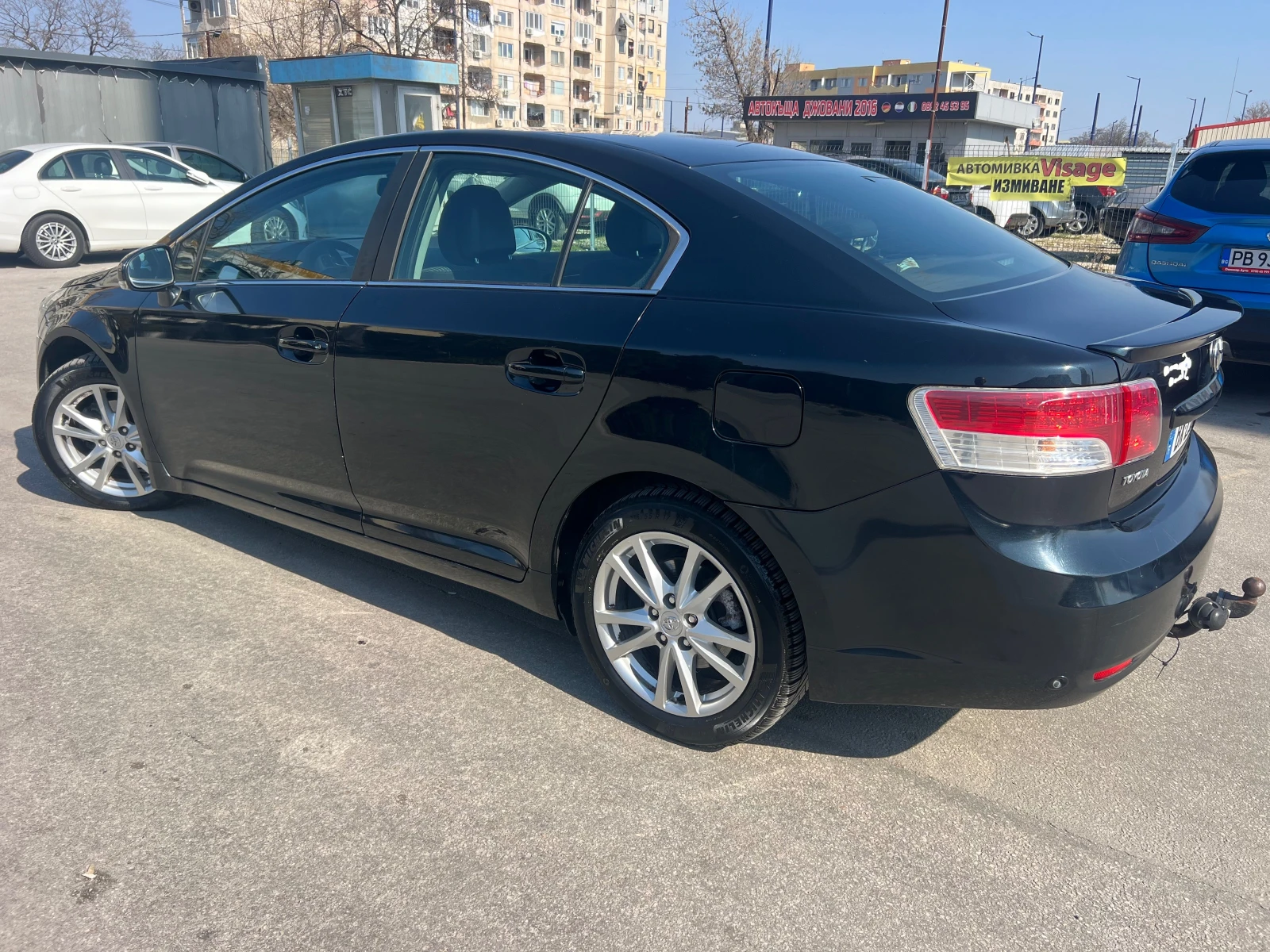 Toyota Avensis 2.0 D-4D CLIMA/NAVI/CAMERA, снимка 3 - Автомобили и джипове - 53867328