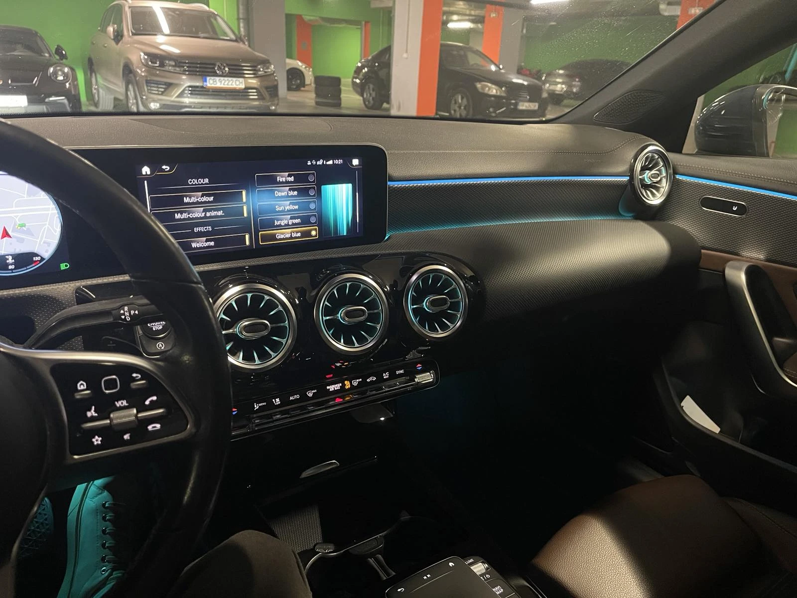 Mercedes-Benz CLA 180 ПЕРФЕКТЕН!/ Ambient light / FULL екстри , снимка 12 - Автомобили и джипове - 53886179